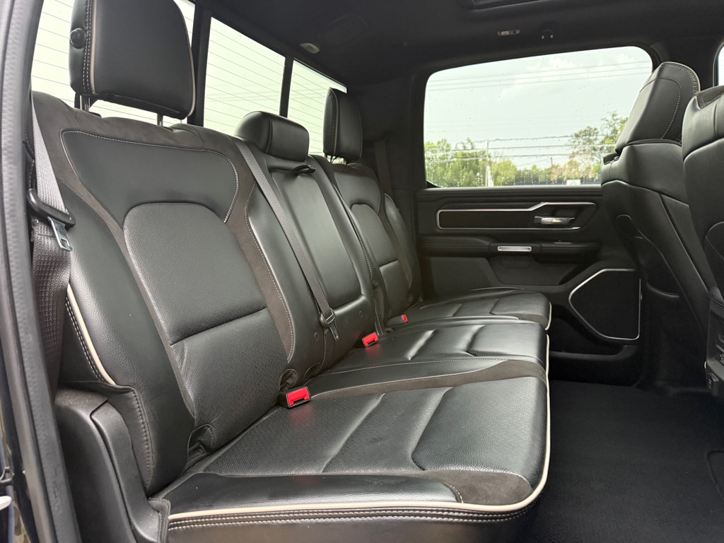 Photo 17 of this RAM 1500