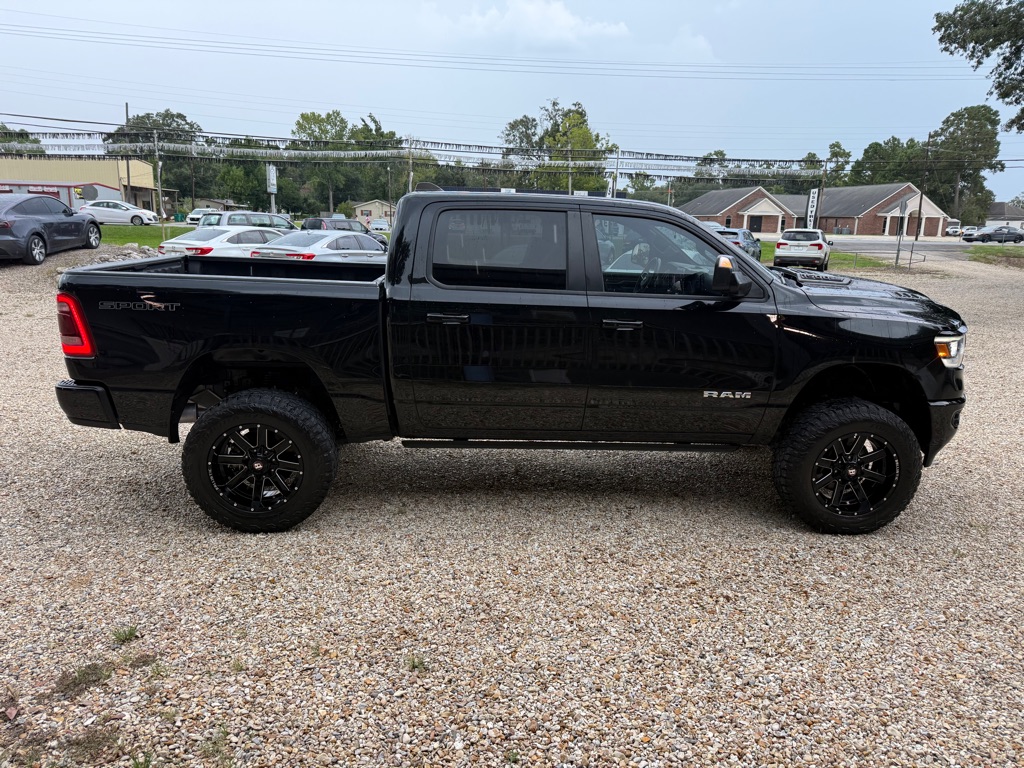 Photo 4 of this RAM 1500