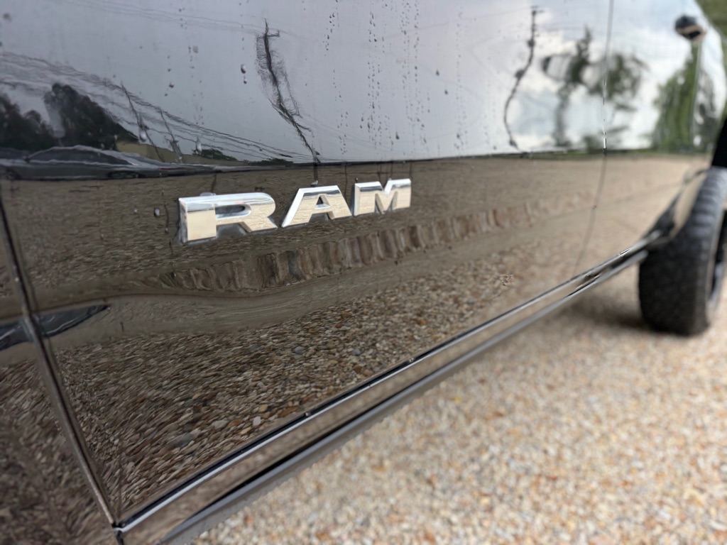 Photo 9 of this RAM 1500