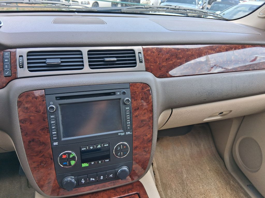 Photo 9 of this CHEVROLET TAHOE