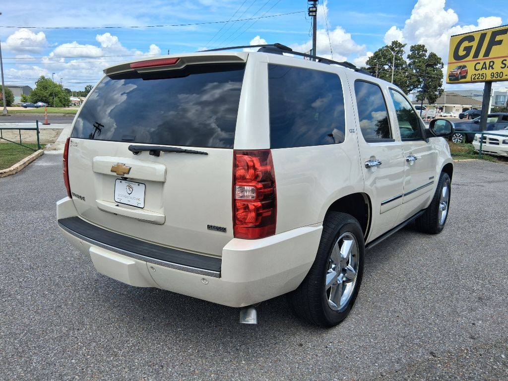 Photo 5 of this CHEVROLET TAHOE