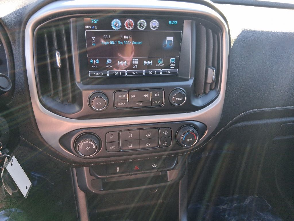 Photo 12 of this GMC CANYON