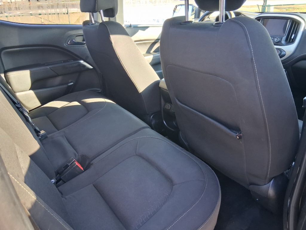 Photo 7 of this GMC CANYON