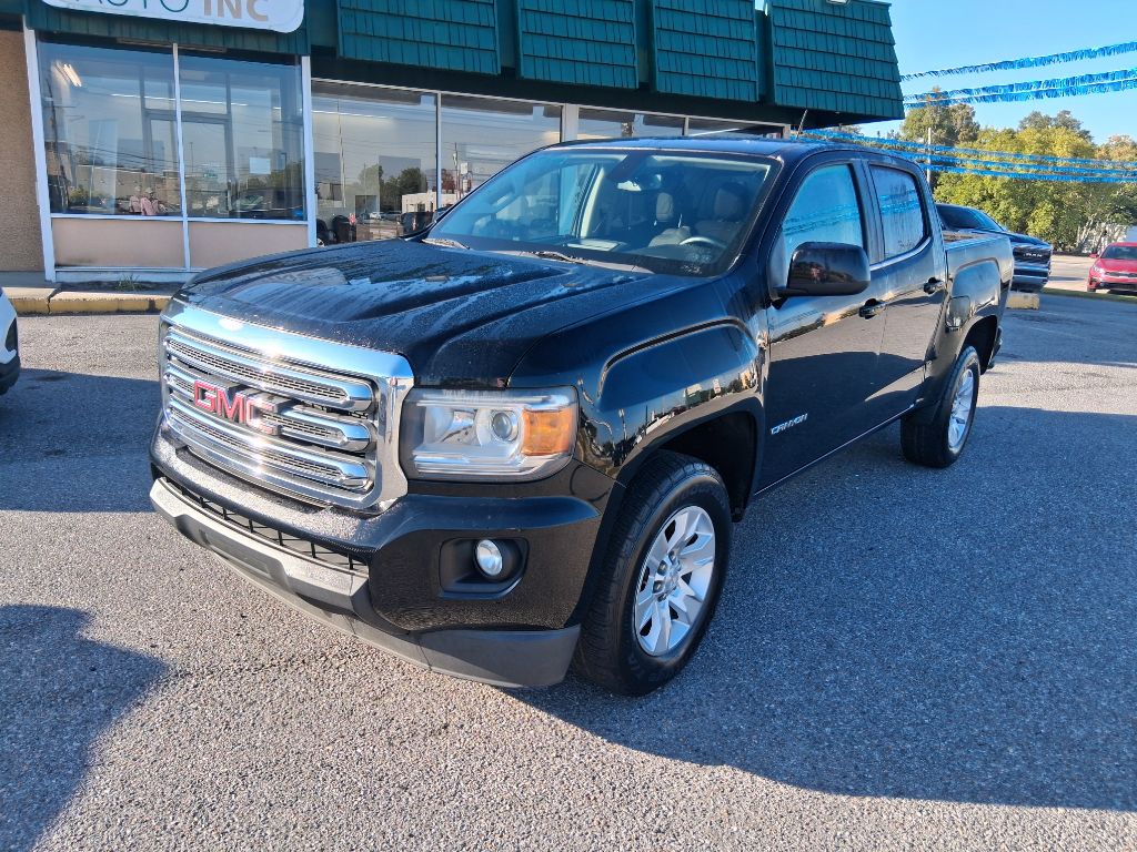 Photo 2 of this GMC CANYON