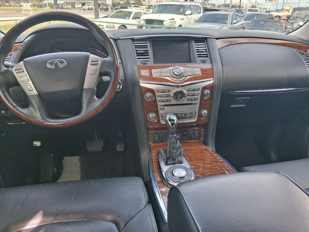 Photo 10 of this INFINITI QX80
