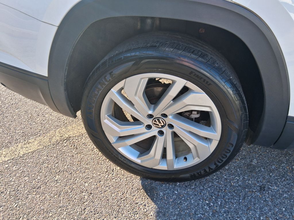 Photo 17 of this VOLKSWAGEN ATLAS
