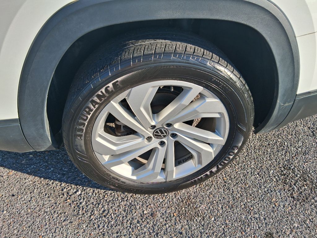 Photo 18 of this VOLKSWAGEN ATLAS