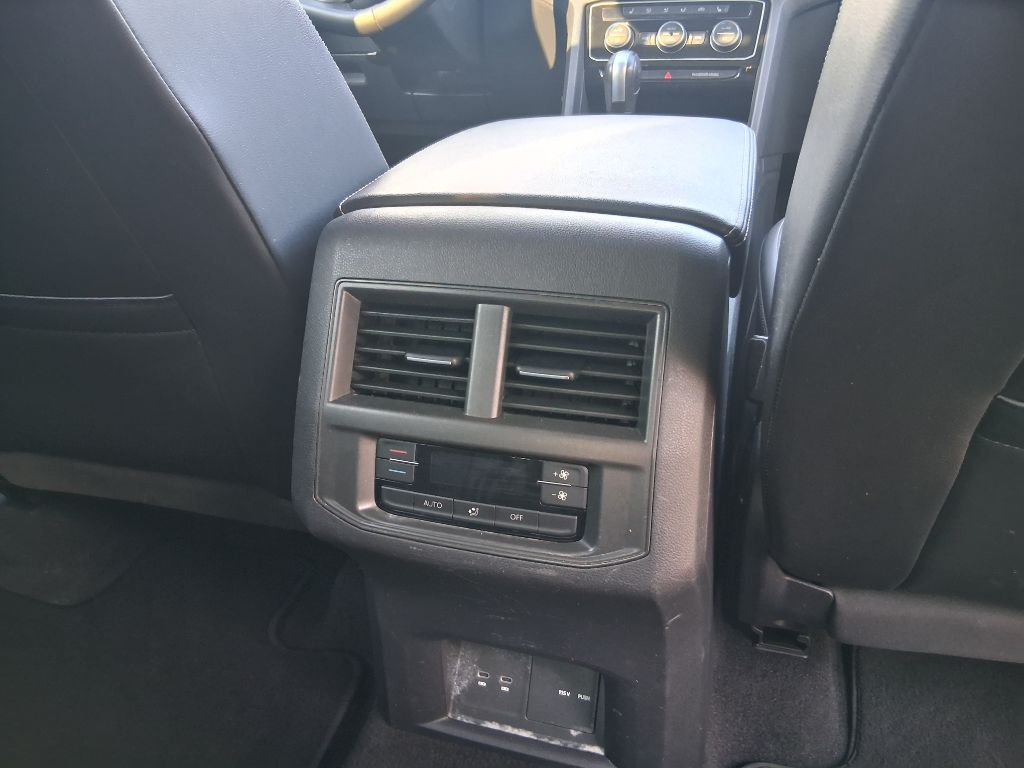 Photo 9 of this VOLKSWAGEN ATLAS