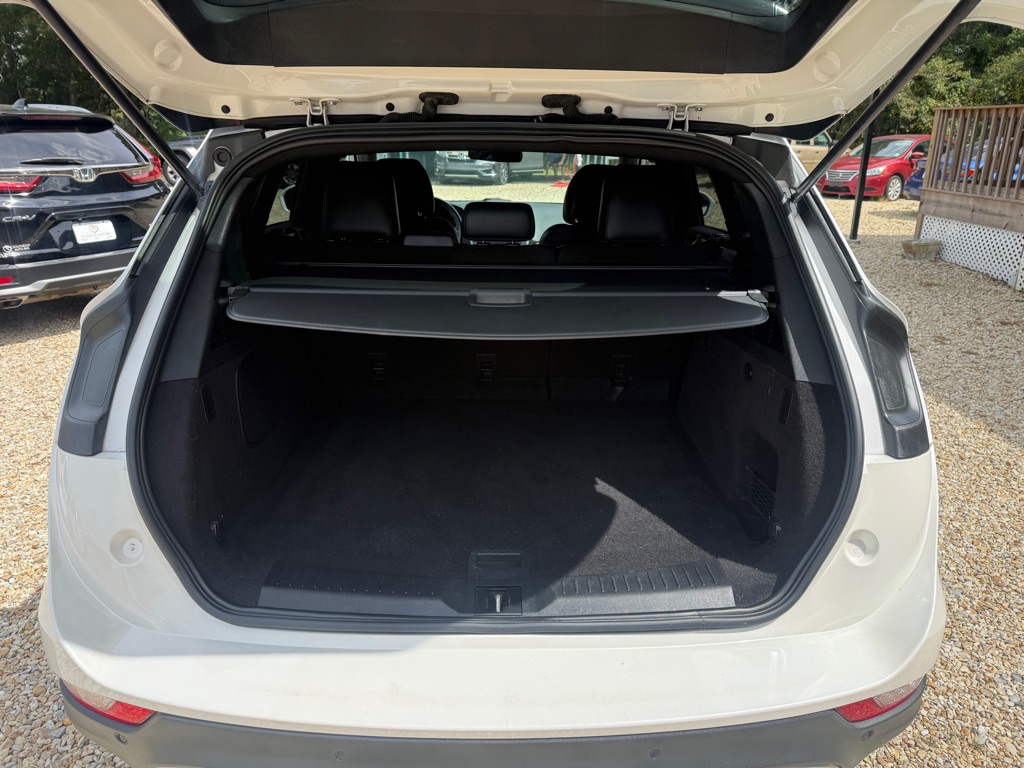 Photo 17 of this LINCOLN MKC
