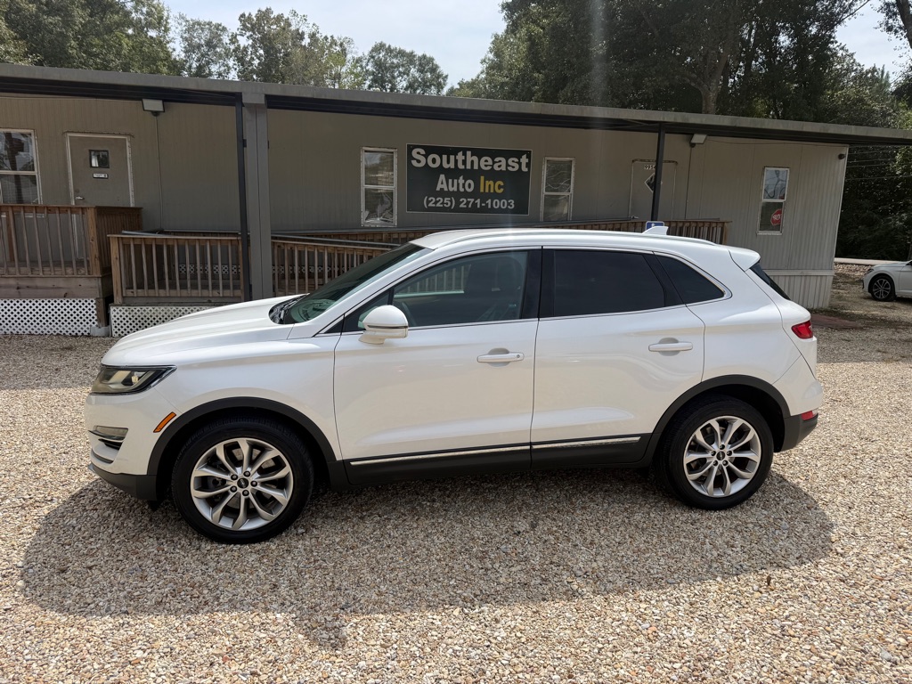 Photo 8 of this LINCOLN MKC