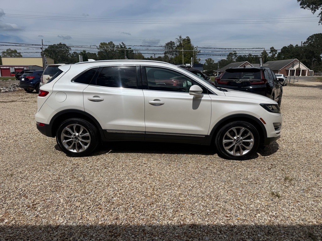 Photo 4 of this LINCOLN MKC