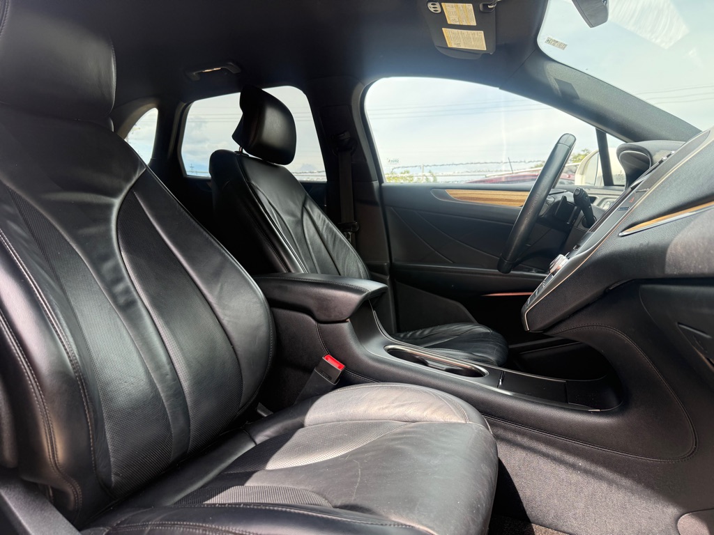Photo 13 of this LINCOLN MKC