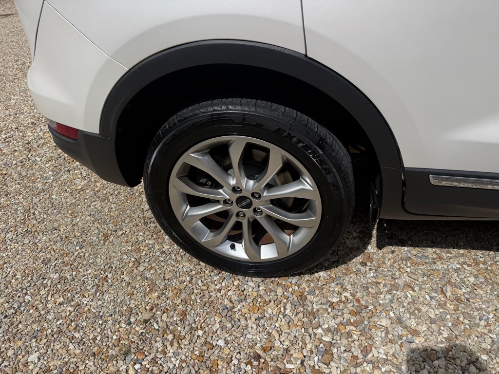 Photo 25 of this LINCOLN MKC