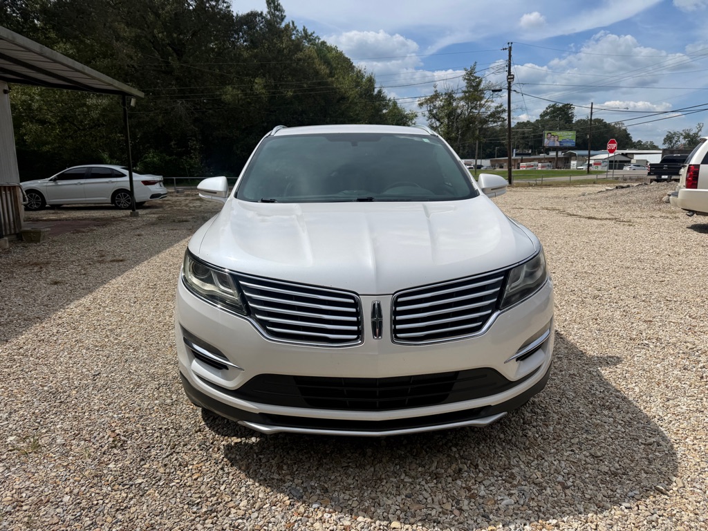 Photo 2 of this LINCOLN MKC