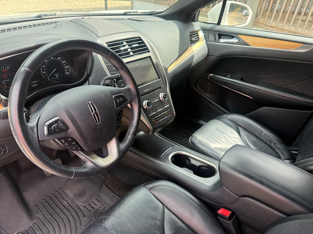 Photo 10 of this LINCOLN MKC