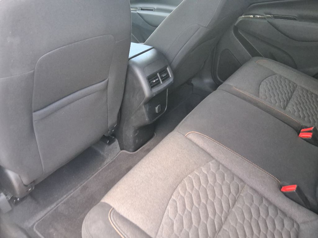 Photo 6 of this CHEVROLET EQUINOX