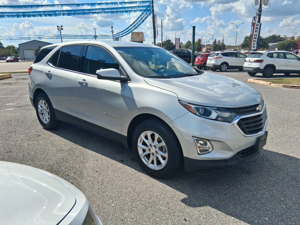 Photo 3 of this CHEVROLET EQUINOX