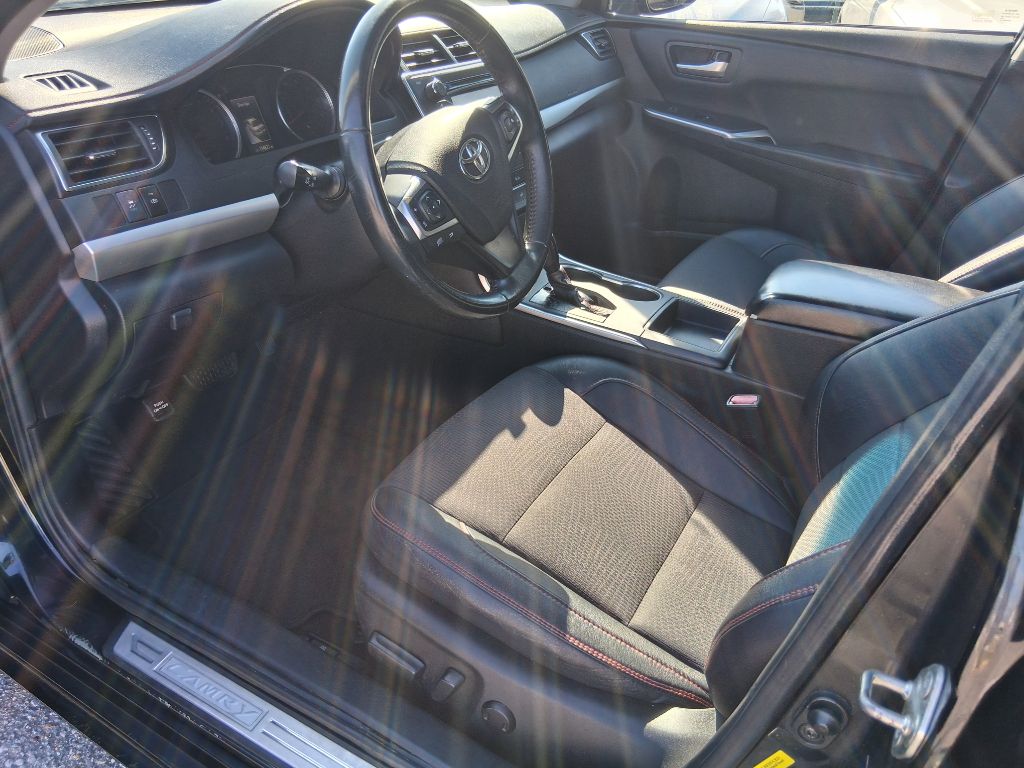 Photo 10 of this TOYOTA CAMRY