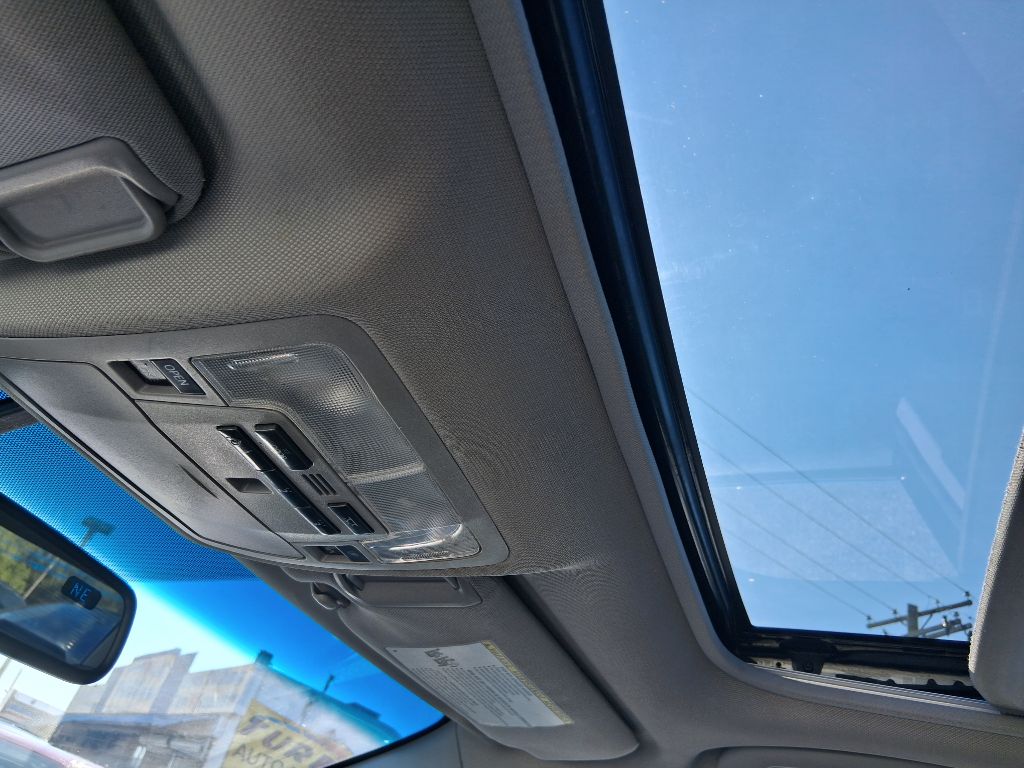 Photo 12 of this TOYOTA CAMRY