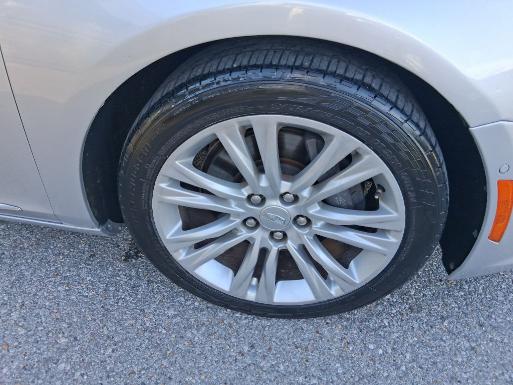 Photo 19 of this CADILLAC XTS
