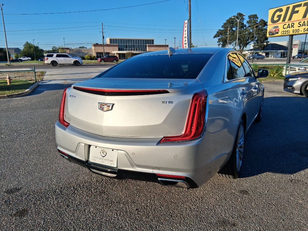 Photo 5 of this CADILLAC XTS