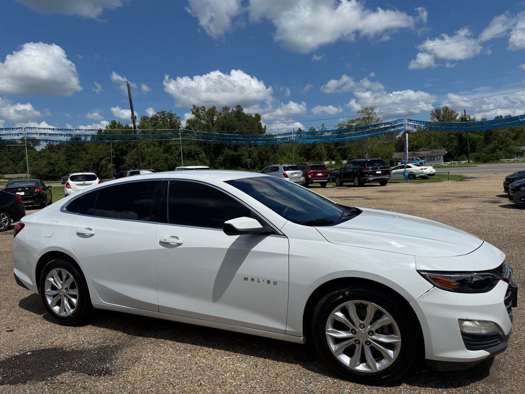 Photo 4 of this CHEVROLET MALIBU