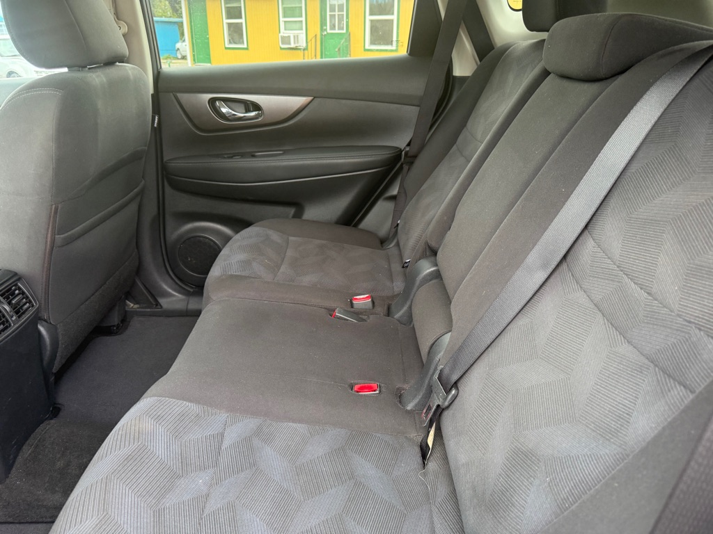 Photo 7 of this NISSAN ROGUE
