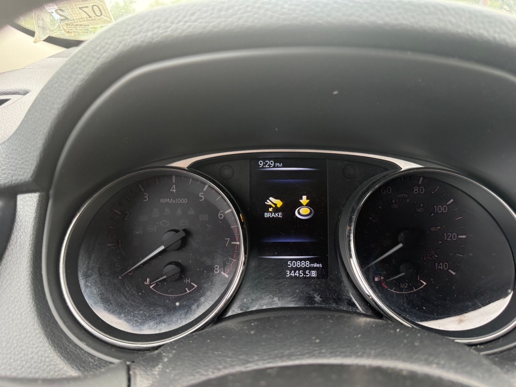 Photo 10 of this NISSAN ROGUE