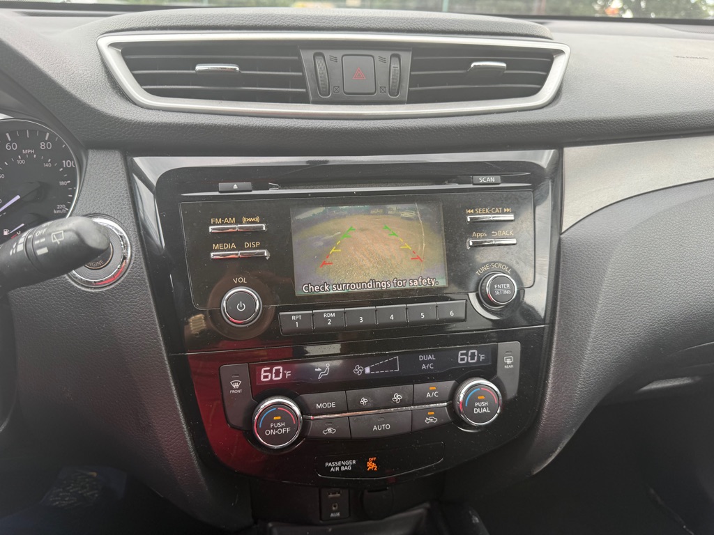 Photo 11 of this NISSAN ROGUE