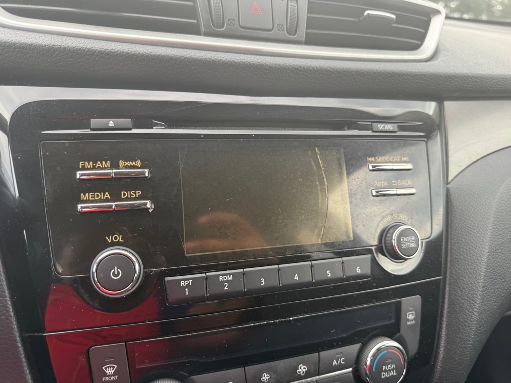Photo 9 of this NISSAN ROGUE