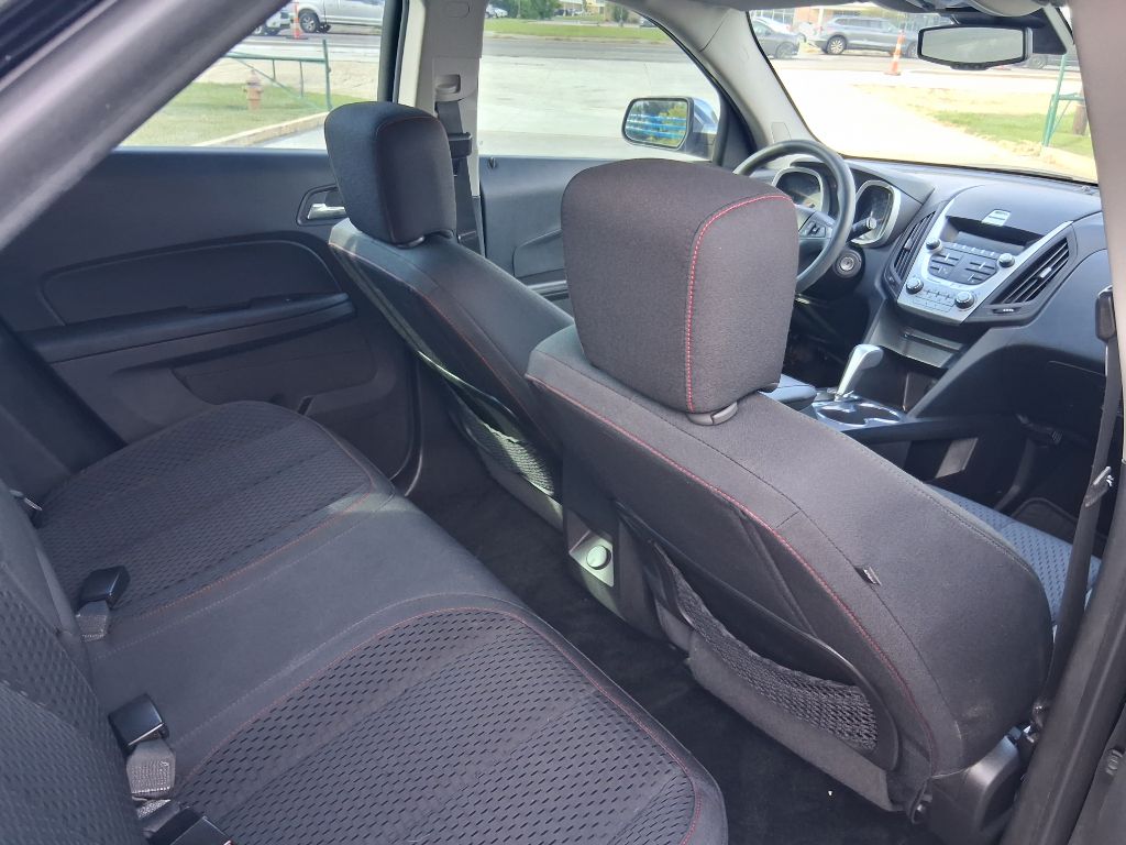 Photo 11 of this CHEVROLET EQUINOX