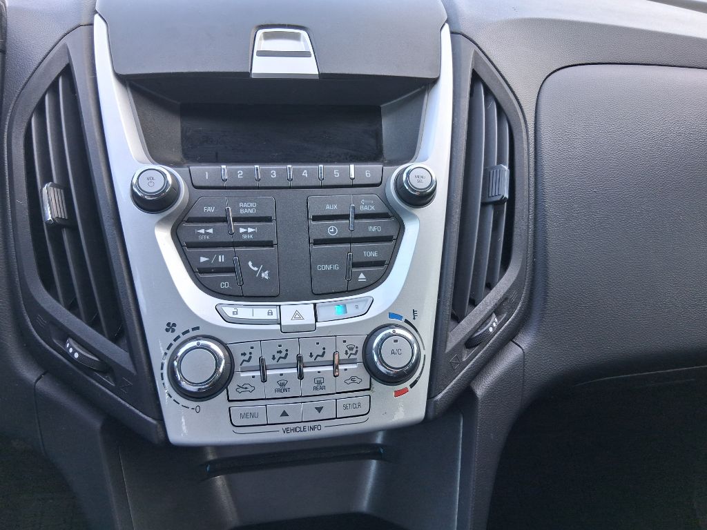 Photo 8 of this CHEVROLET EQUINOX