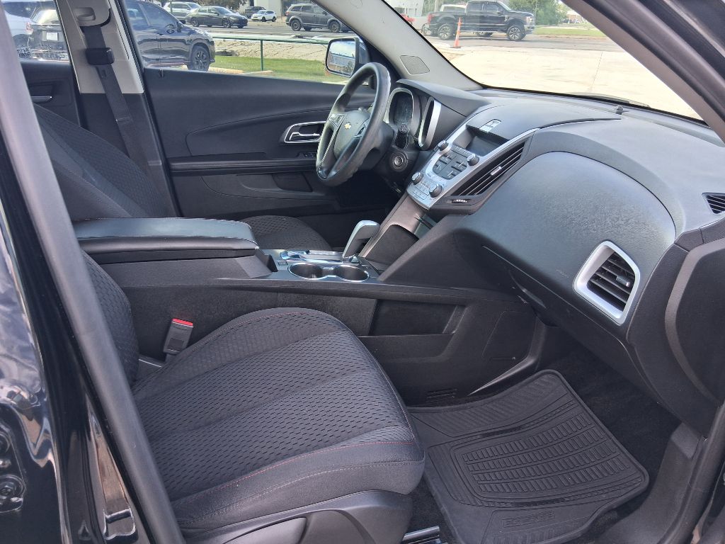 Photo 9 of this CHEVROLET EQUINOX
