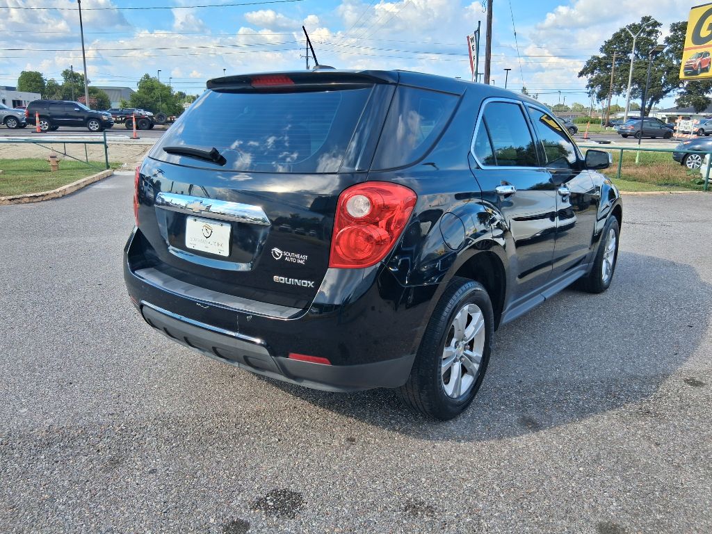 Photo 5 of this CHEVROLET EQUINOX