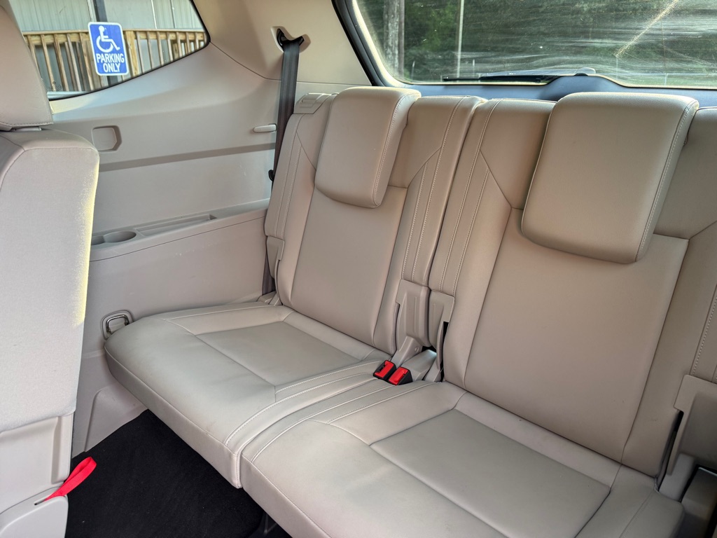 Photo 13 of this VOLKSWAGEN ATLAS