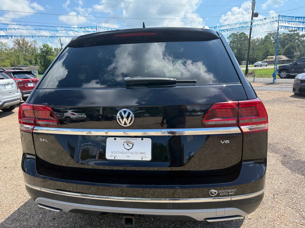 Photo 37 of this VOLKSWAGEN ATLAS