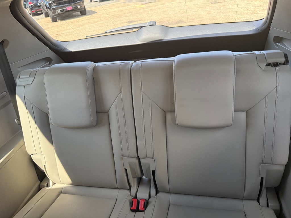 Photo 40 of this VOLKSWAGEN ATLAS
