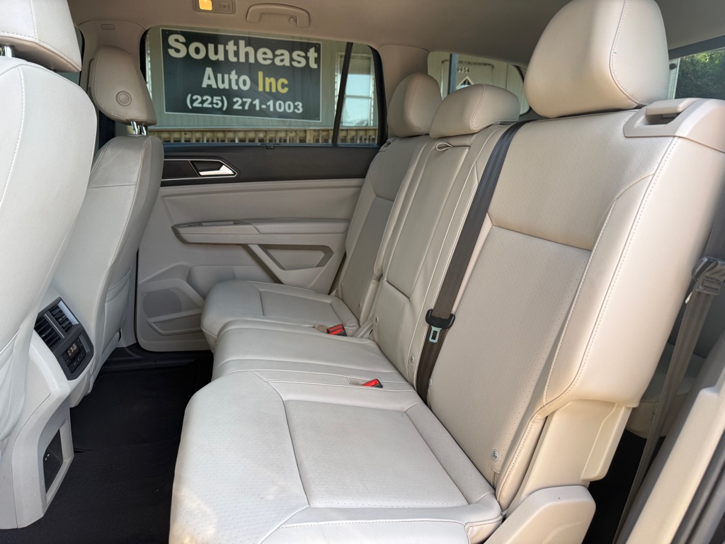 Photo 11 of this VOLKSWAGEN ATLAS
