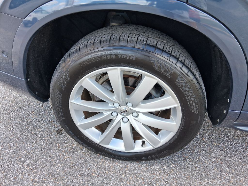 Photo 24 of this VOLVO XC90