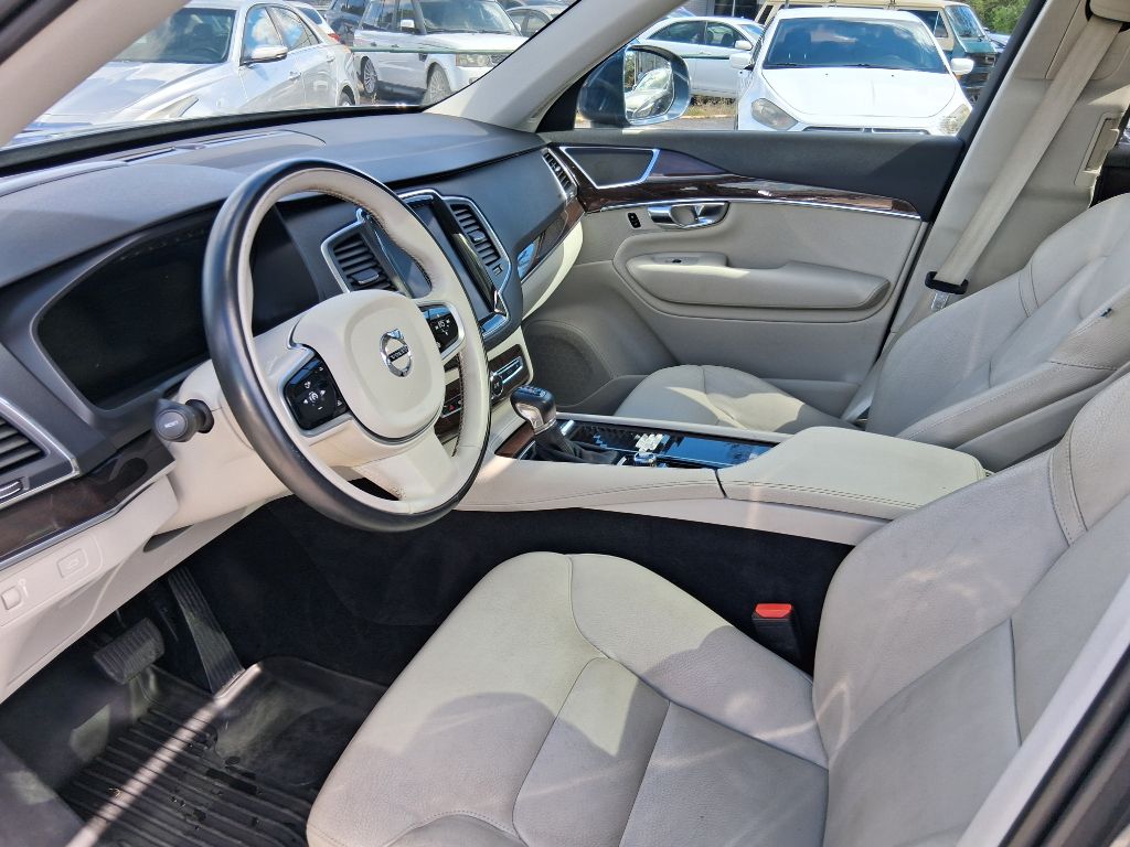 Photo 20 of this VOLVO XC90