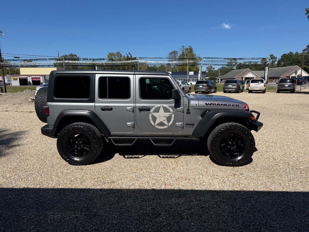 Photo 28 of this JEEP WRANGLER UNLIMI