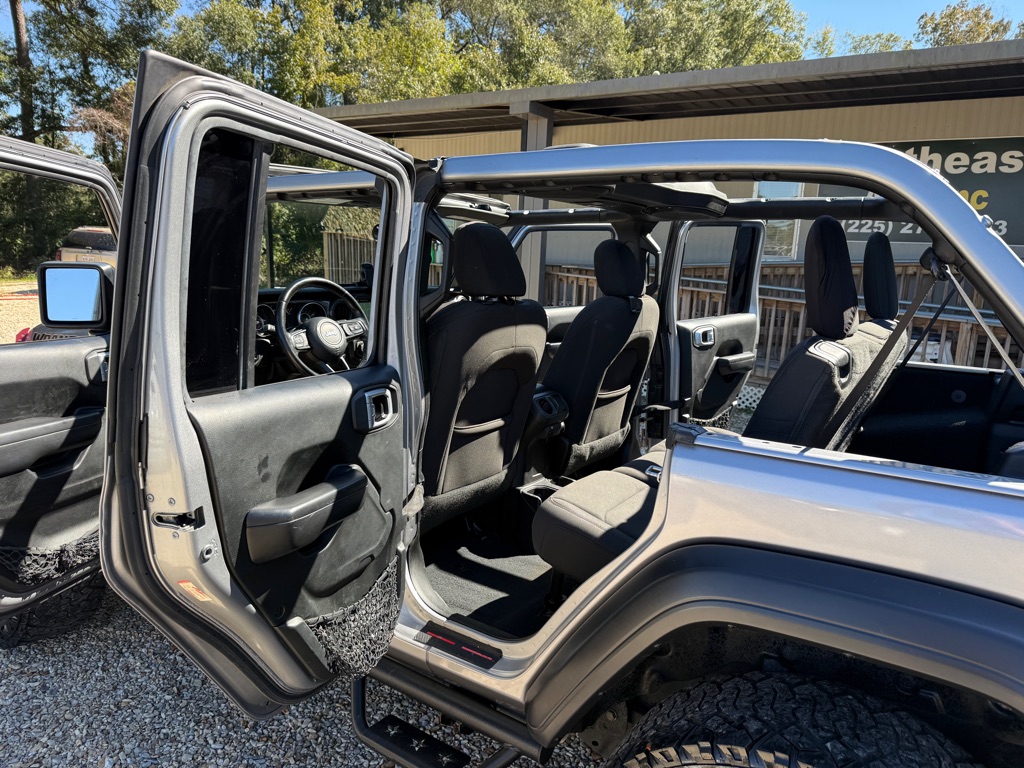 Photo 6 of this JEEP WRANGLER UNLIMI