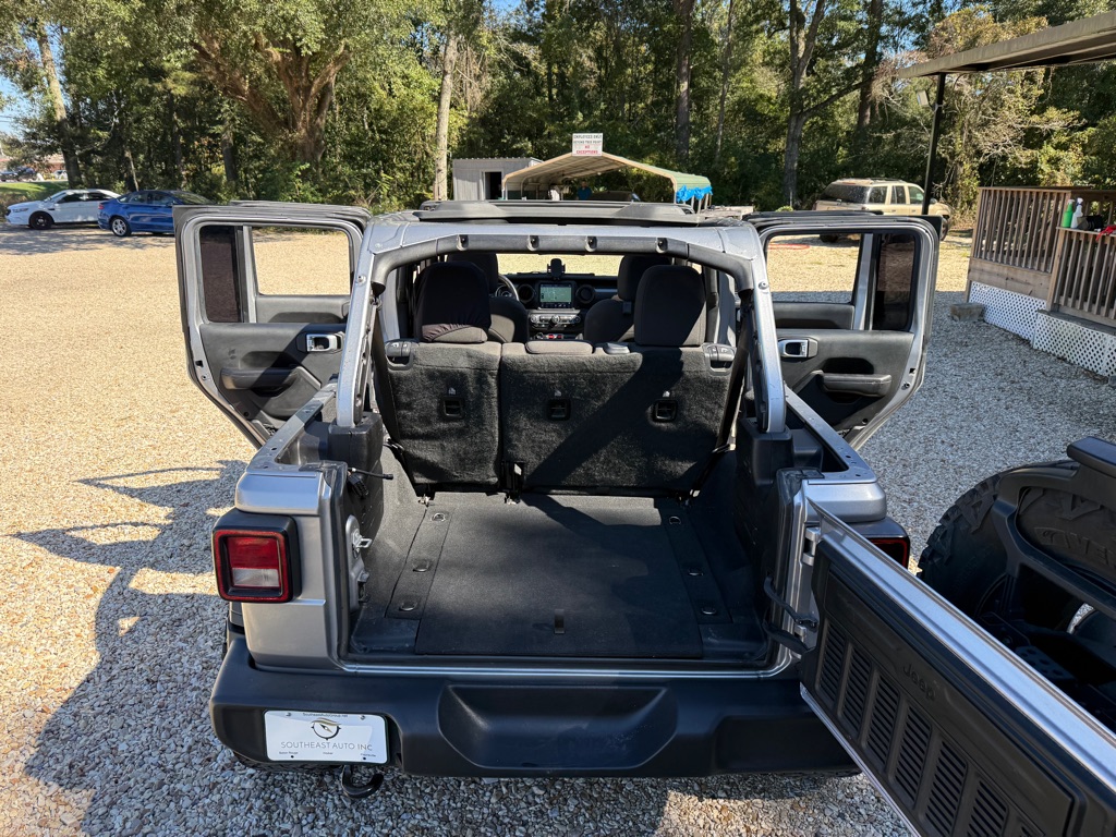 Photo 8 of this JEEP WRANGLER UNLIMI