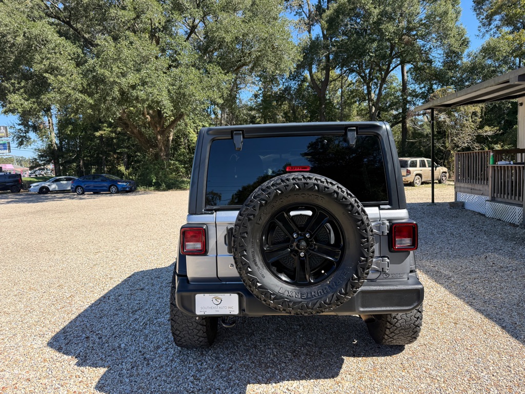 Photo 30 of this JEEP WRANGLER UNLIMI
