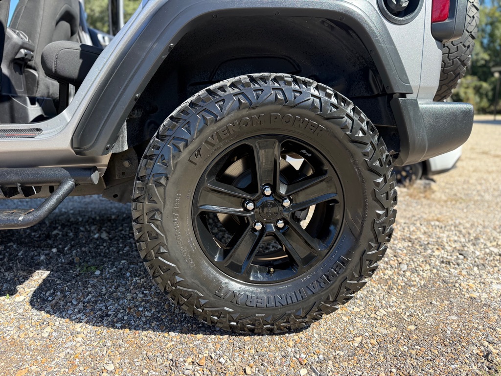 Photo 36 of this JEEP WRANGLER UNLIMI