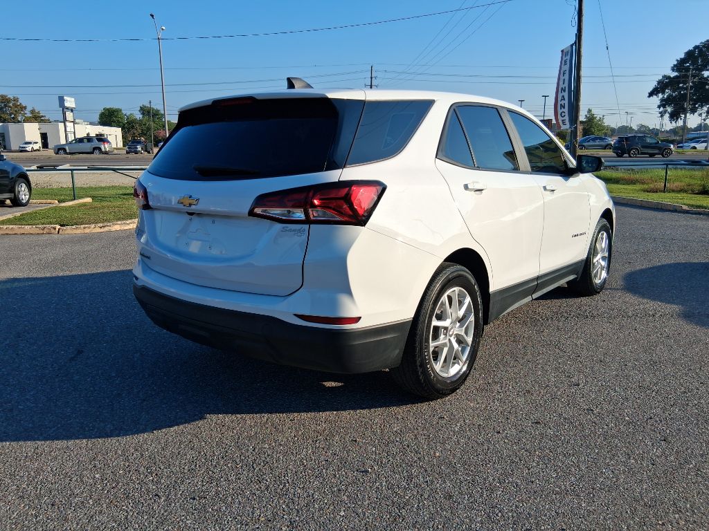 Photo 5 of this CHEVROLET EQUINOX