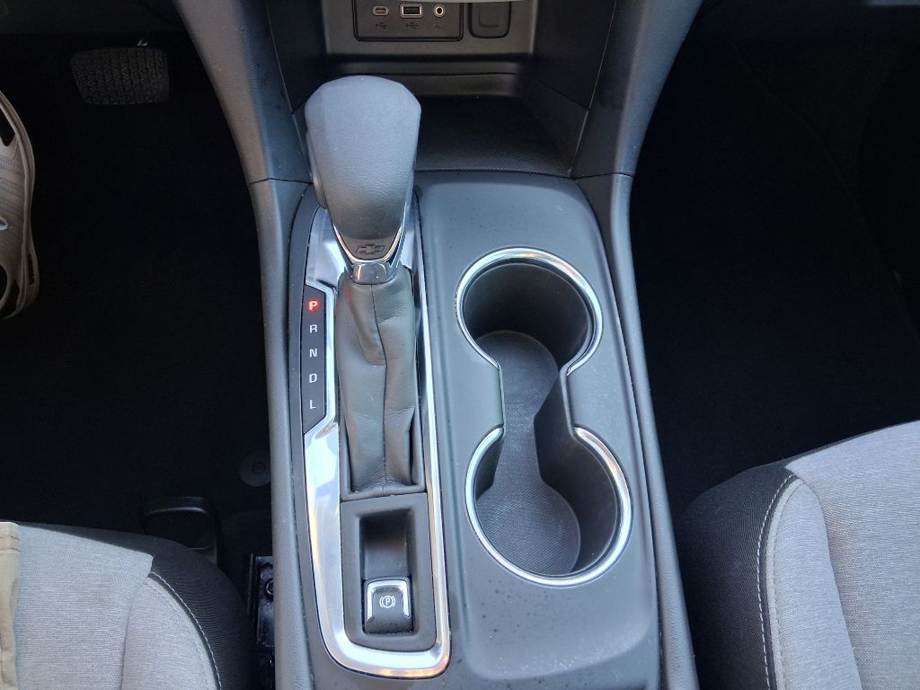 Photo 16 of this CHEVROLET EQUINOX