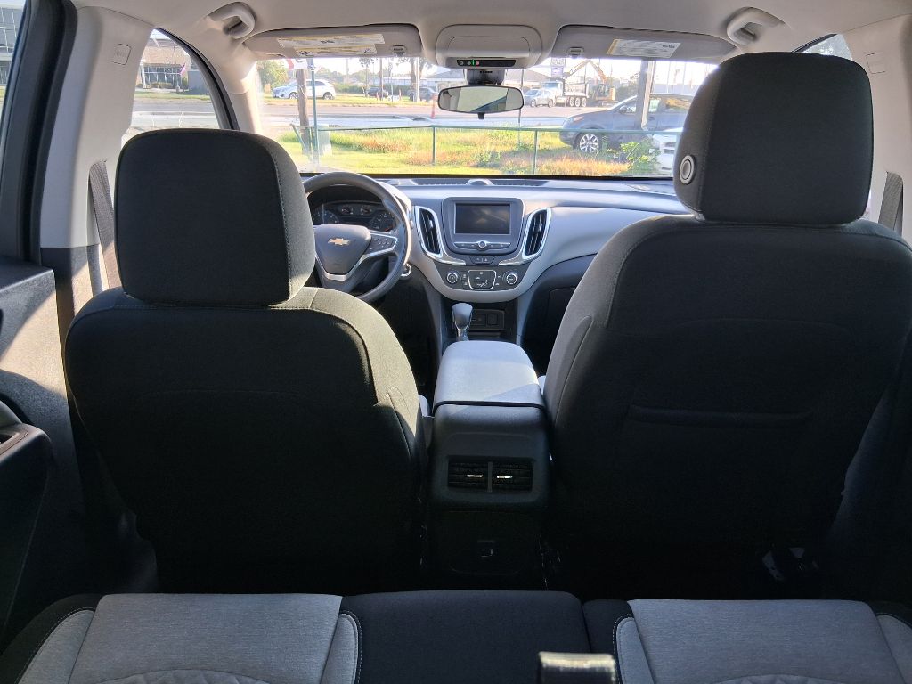 Photo 11 of this CHEVROLET EQUINOX