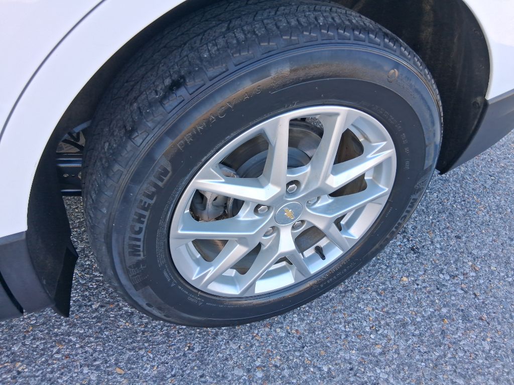 Photo 20 of this CHEVROLET EQUINOX