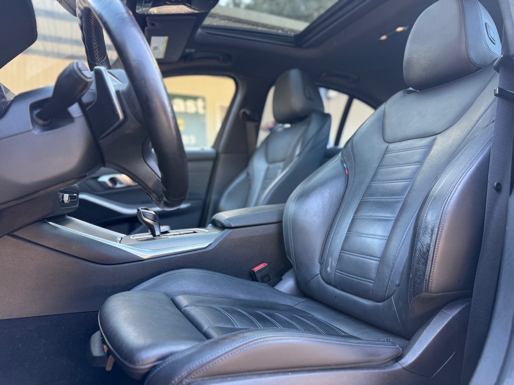 Photo 8 of this BMW 330I
